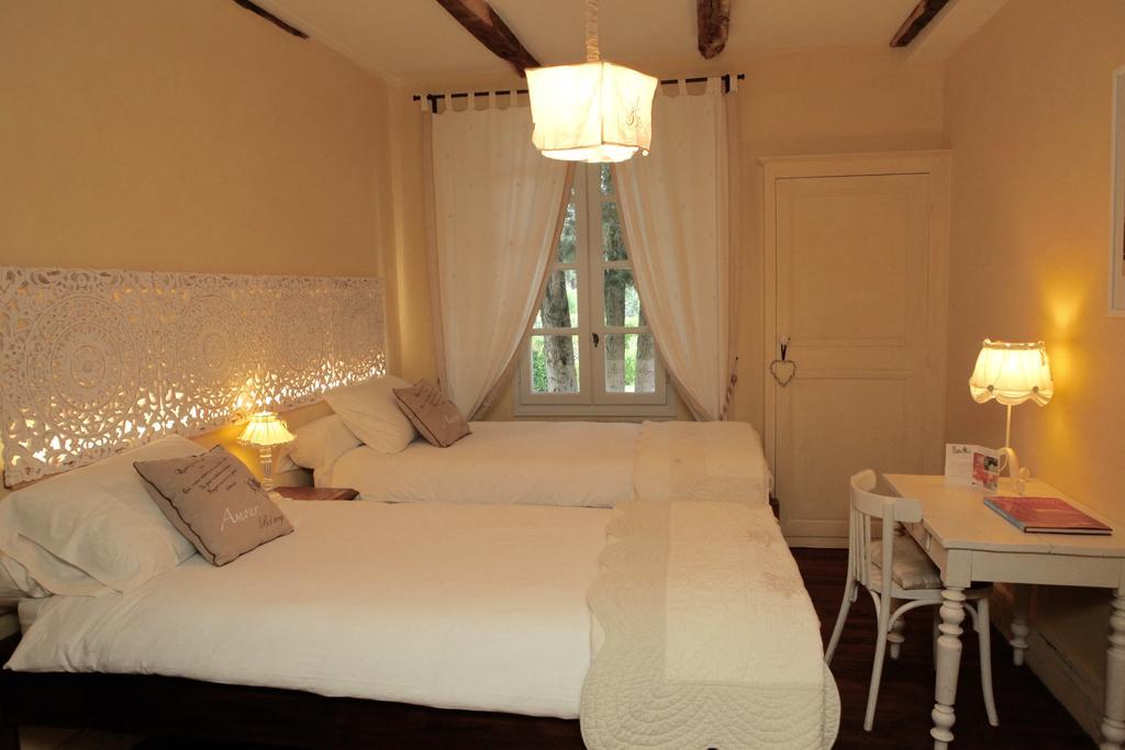 Le Relais Des Anges Bed & Breakfast Mercues ภายนอก รูปภาพ